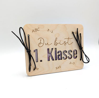 Geldgeschenk zur Einschulung, Geschenkkarte aus Holz zum Verschenken von Geld.