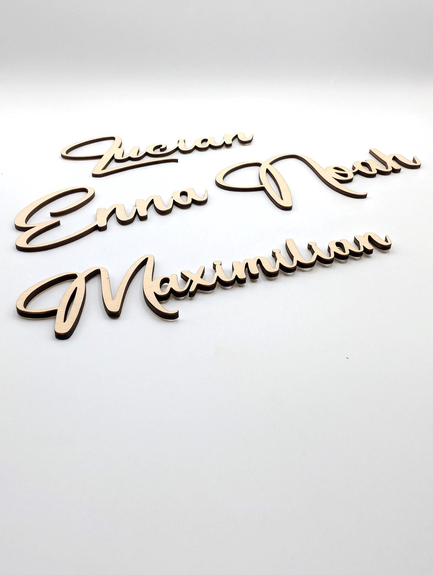 Personalisierter Schriftzug aus Holz, Namensschild, Holzschild Geschenkidee, Geschenk, zur Hochzeit Platzkarten