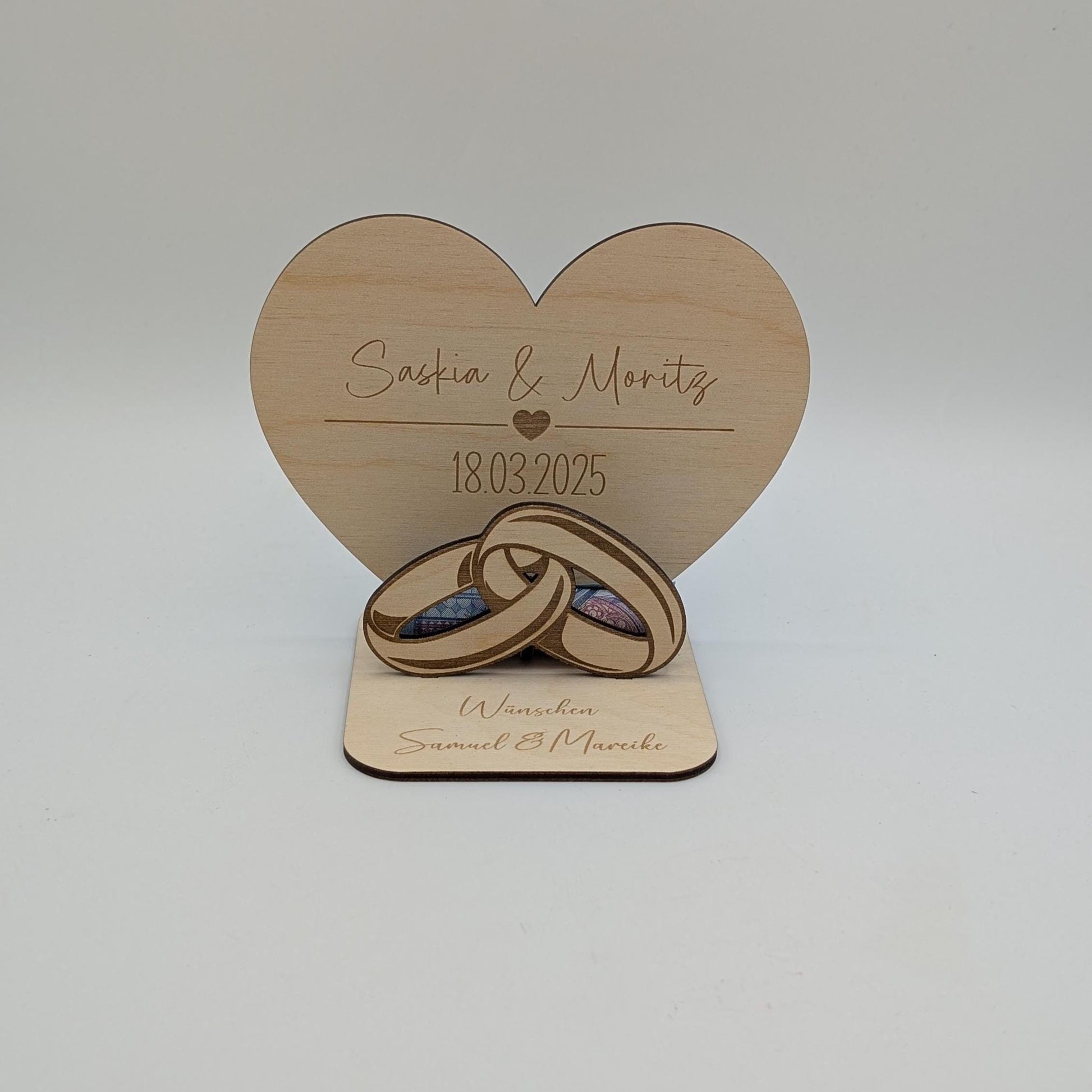 Geldgeschenk aus Holz zur Hochzeit, Personalisiert mit Namen und Datum