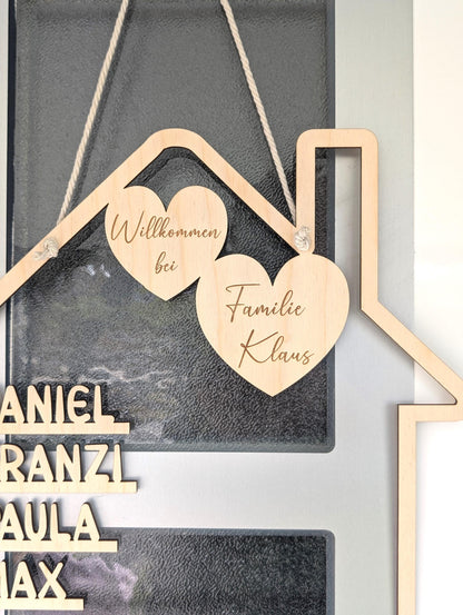 Haus mit Namen personalisiert, Geschenk zum Einzug, Richtfest oder Hochzeit aus Birkenholz, Familiengeschenk als Türschild oder Wand-deko zum anhängen