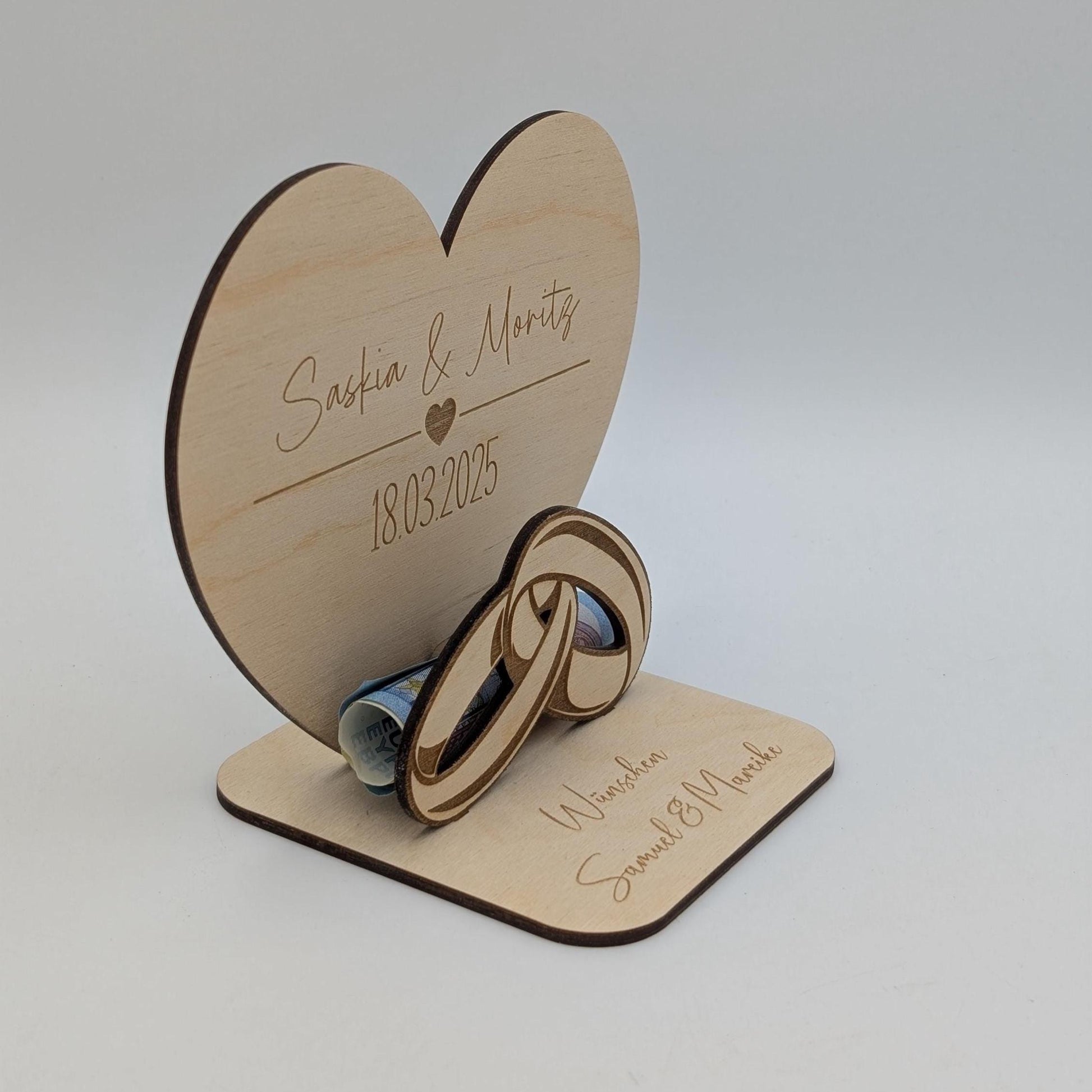 Geldgeschenk aus Holz zur Hochzeit, Personalisiert mit Namen und Datum