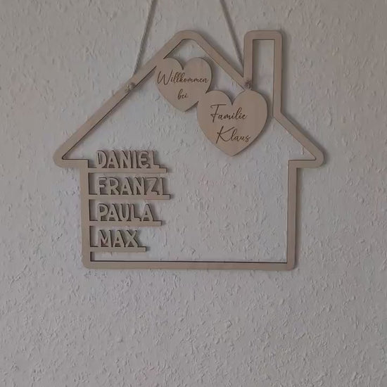 Haus mit Namen personalisiert, Geschenk zum Einzug, Richtfest oder Hochzeit aus Birkenholz, als Türschild oder Wand-deko zum anhängen
