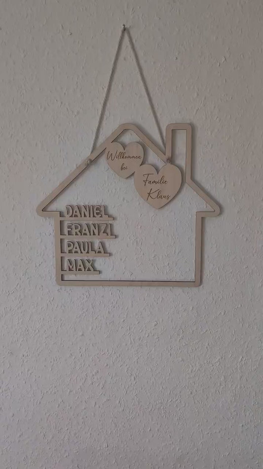 Haus mit Namen personalisiert, Geschenk zum Einzug, Richtfest oder Hochzeit aus Birkenholz, als Türschild oder Wand-deko zum anhängen
