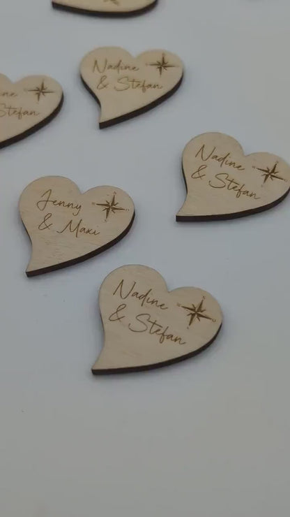 Personalisierte Streu Deko in Herzform – mit den Namen vom Brautpaar zur Hochzeit oder auch zum Geburtstag, Taufe, Konfirmation, Kommunion