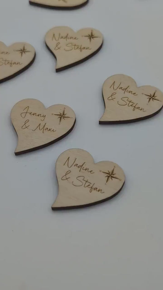 Personalisierte Streu Deko in Herzform – mit den Namen vom Brautpaar zur Hochzeit oder auch zum Geburtstag, Taufe, Konfirmation, Kommunion